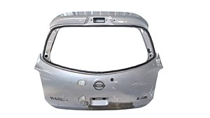 Tampa Traseira Nissan March 2014 a 2019Com detalhe