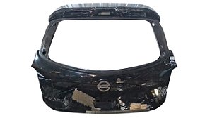 Tampa Traseira Nissan March 2014 a 2019Com detalhe