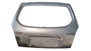 Tampa Traseira  Hyundai Tucson 2006 a 2016 Com detalhe