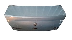 Tampa Traseiro Renault Clio Sedan 2004 a 2011 Com detalhe