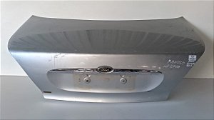 Tampa Traseira Ford Mondeo Sedan 1997 a 2001 Com detalhe