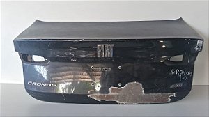 Tampa Traseira Fiat Cronos Sedan 2017 a 2023 Com detalhe