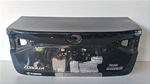 Tampa Traseira Toyota Corolla Sedan 2020 a 2023 Com detalhe