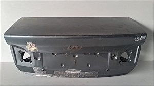 Tampa Traseira Gm Classic Sedan 2011 a 2017 Com detalhe