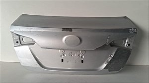 Tampa Traseira Toyota yaris Sedan 2018 a 2021 Com detalhe
