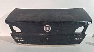 Tampa Traseira  Fiat Siena Sedan 2011 a 2015 Com detalhe