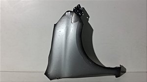 Paralama Lado Direito Nissan March 2016 a 2020 Com detalhe