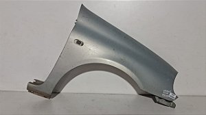 Paralama Lado Direito Renault Clio 1999 a 2003 Com detalhe