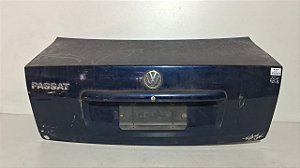 Tampa Traseira Sedan Vw Passat 1996 a 2001 Com detalhe