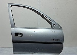 Porta Dianteira Direita Gm Corsa Classic 1994 a 2016 Com detalhe