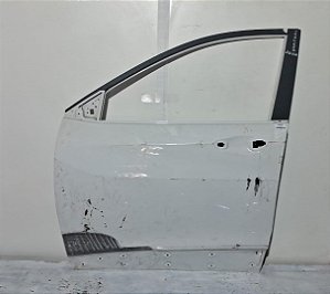 Porta Dianteira Esquerda Gm Tracker 2021 a 2024 Com detalhe