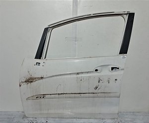 Porta Dianteira Esquerdo Honda Fit 2015 a 2022 com detalhe