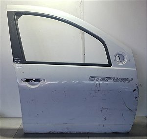 Porta Dianteira Direita Renault Sandero 2010 a 2020 Com detalhe