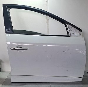 Porta Dianteira Direita Renault Fluence 2010 a 2014  detalhe