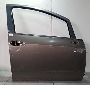 Porta Dianteira Direita Fiat Punto 2008 a 2018 Com detalhe