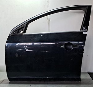 Porta Dianteira Esquerda Volvo s60 2010 a 2017 com detalhe
