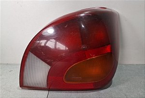 Lanterna Lado Direito Ford Fiesta 1996 a 2004 Com detalhe