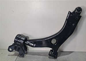 Bandeja Suspensão Direito Ford Focus 2014 a 2018