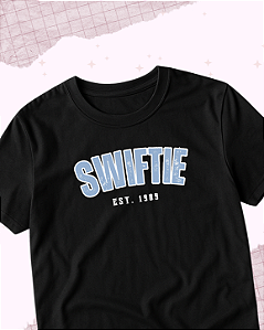 Camiseta "Swiftie"