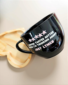 Caneca "Coffee tastes better when I'm thinking about"