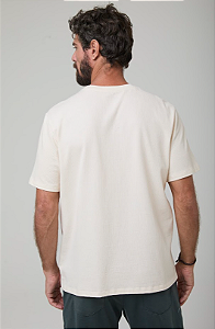 CAMISETA COMFORT EM MALHA CANELADA