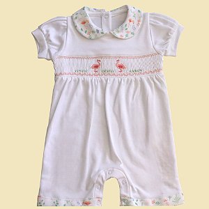 Macaquinho Smock Flamingo Rosa - Branco Liso