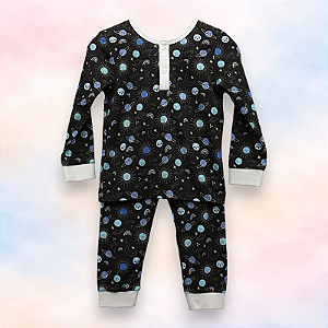 Pijama Blusa e Calça ML - Astros Fundo Preto Menino