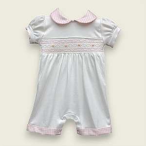 Macaquinho Smock Florzinha Rosa - Branco Liso Gola Xadrez Rosa