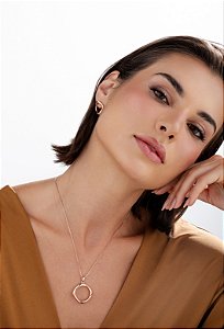 Brinco círculo vazado