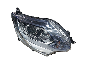 Farol direito mitsubishi L200 triton 2.4 diesel 2018