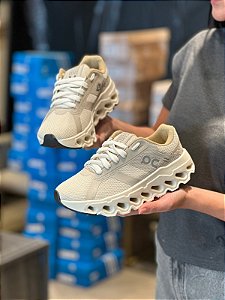 Tenis Cloud 6