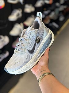 ZOOM CINZA BRANCO