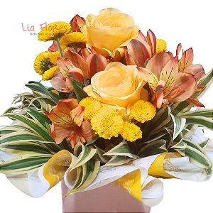 Buque Encantado com 2 Rosas e Pinóquio