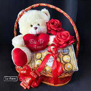 Cesta Presente com Pelúcia, Ferrero Rocher e Rosas