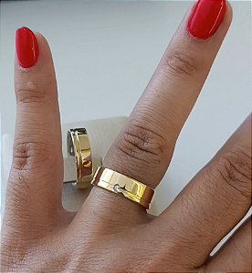 Par de Alianças 6mm Friso + Pedra