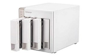TS-451 Qnap - Storage NAS 4 Baias p/ HDD SATA