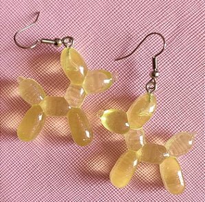 Brinco Cachorro de Bexiga Amarelo