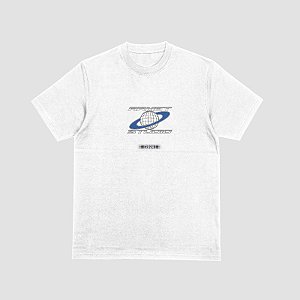 Camiseta ARMET STUDIO "globo" branco