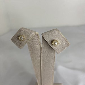BRINCO PÉROLA COM BASE