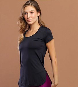 Blusa essential 2.0 Preto Vitta - P