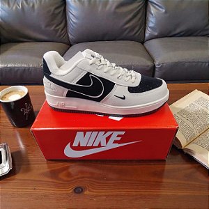 Nike Air Force Bege com Preto Premium