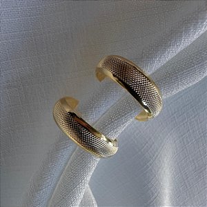 BRINCO ARGOLA TEXTURIZADA M