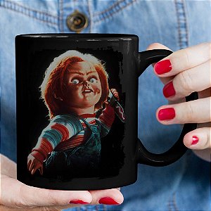 Caneca Cilíndrica Child's Play Chucky Boneco Assassino Terror Preta