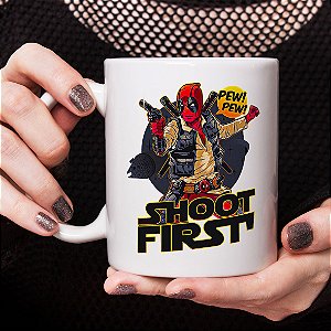 Caneca Shoot First Pew Pew Deadpool Marvel Comics Branca