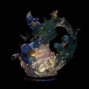 Estátua Colecionável Diorama Blastoise Squirtle Evolution com Led Pokémon Nintendo 26 cm