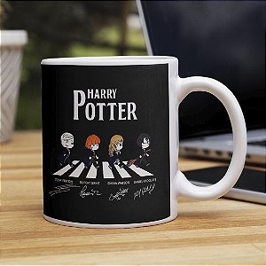 Caneca Cilíndrica Harry Potter Assinaturas Tom Felton Rupert Grint Emma Watson Daniel Radcliffe Hogwarts Abbey Ro Branca