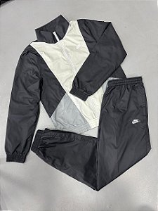 Conjunto Nike Club Woven (Cinza/Preto)