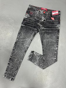 Calça Jeans Modelo jogador