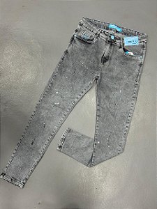 Calça Jeans Modelo jogador