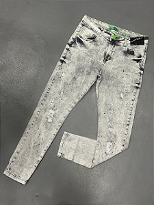 Calça Jeans Modelo jogador